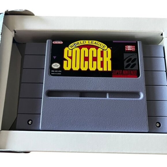 Super Nintendo World League Soccer Game - Picture 3 of 4